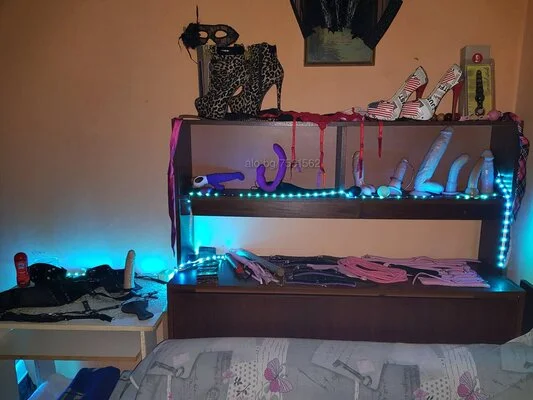 Компаньонка Варна - Скат и писинг забавления, - Пенис колан, Стриптийз, Строга господарка - снимка 4