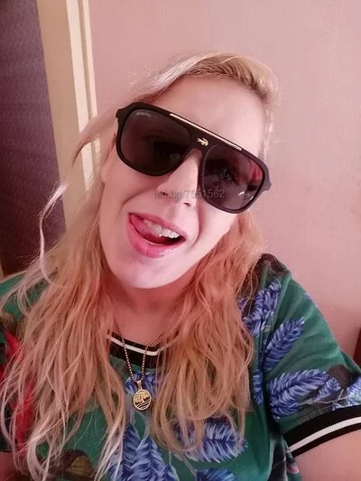 Компаньонка Варна - Скат и писинг забавления, - Групов секс, Орален секс, BDSM - снимка 1