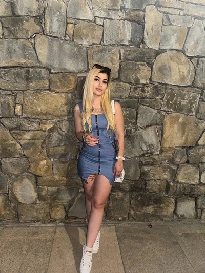 Компаньонка Кърджали - Vicky 100% real