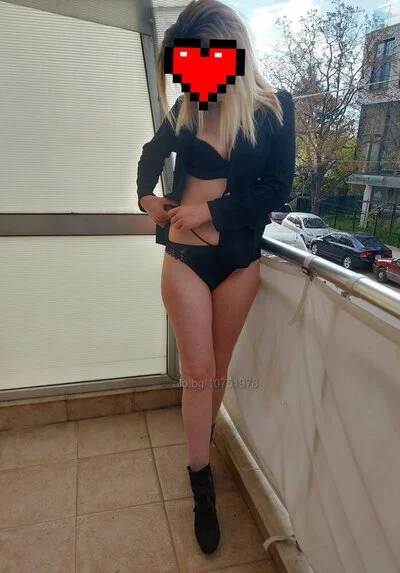 Компаньонка Кюстендил - Наскоро разведена дама търси - Влизане в роля, Масаж, Класически секс - снимка 3