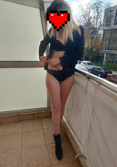 Компаньонка Русе - Наскоро разведена жена търси - Орален секс, GFE, Френска с презерватив - снимка 5