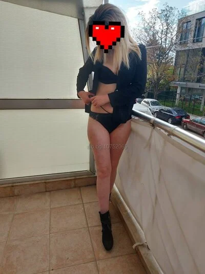 Компаньонка Стара Загора - Наскоро разведена дама търси - Френска с презерватив, Играчки, Стриптийз - снимка 2