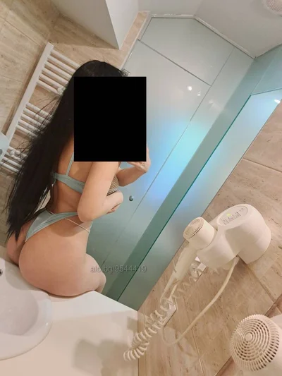 Компаньонка София - Неограничен брой свършвания и - Класически секс, Орален секс, GFE - снимка 1