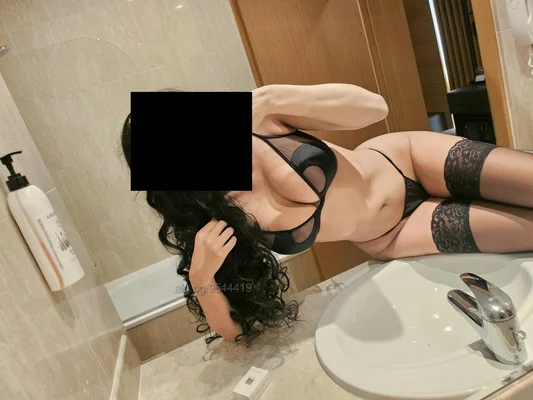 Компаньонка София - Неограничен брой свършвания и масаж 💋