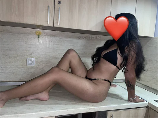 Компаньонка Бургас - Alisia… Call me 🤙 - BDSM, GFE, Френска с презерватив - снимка 2