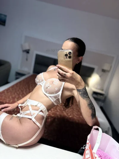 Компаньонка Варна - 🩷 INA ESCORT 🩷 - Френска без презерватив, Масаж, Класически секс - снимка 2