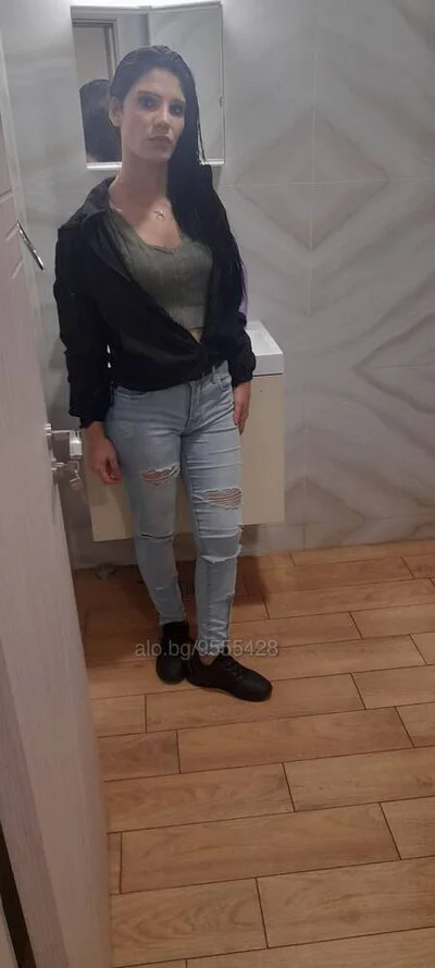 Компаньонка Пловдив - Петя вип - Френска без презерватив, Играчки, Пенис колан - снимка 7