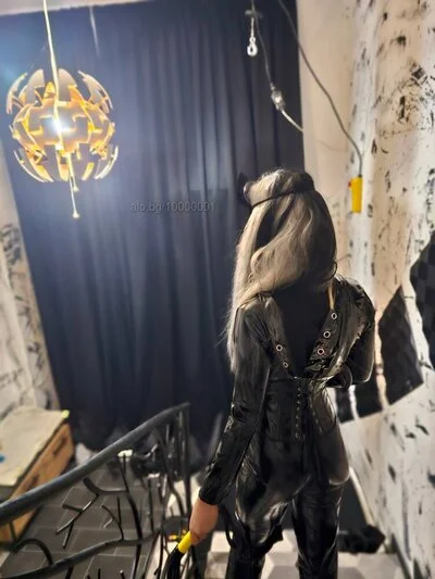 Компаньонка София - Domina Steno и Elena - Играчки, Пенис колан, Строга господарка - снимка 3