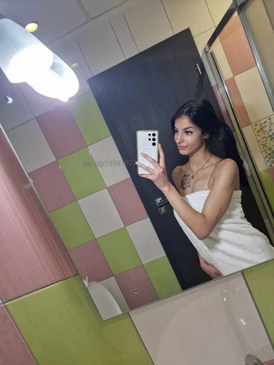 Компаньонка София - Севда топ