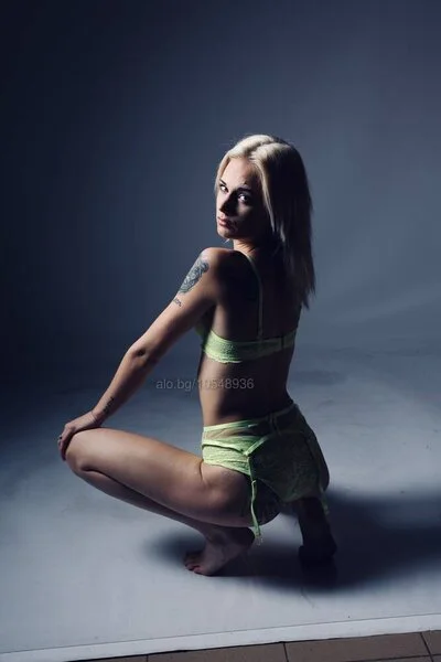 Компаньонка Пазарджик - Top Escort - Играчки, Пенис колан, Стриптийз - снимка 10