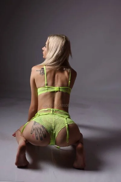 Компаньонка Пазарджик - Top Escort - Влизане в роля, Масаж, Класически секс - снимка 4