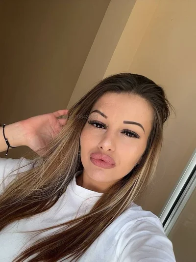 Компаньонка Силистра - За първи път съм - Стриптийз, Строга господарка, Влизане в роля - снимка 3