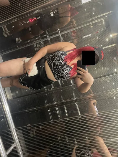 Компаньонка София - TOP ESCORT 🚖 ходя само по адреси и хотели Send me Messages WhatsApp