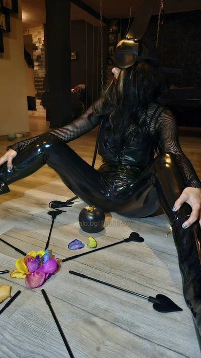 Компаньонка София - 01.05 и 04.05 DOMINATRIX - Играчки, Пенис колан, Строга господарка - снимка 23