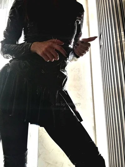 Компаньонка София - MasterDomme Lilliana Vess • - Играчки, Пенис колан, Строга господарка - снимка 18