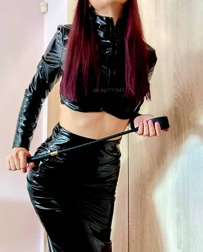 Компаньонка Варна - 12.06 - 15.06 ✶ - Строга господарка, Влизане в роля, BDSM - снимка 7