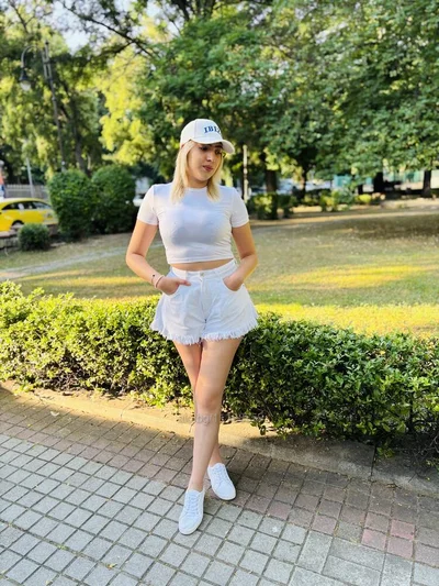 Компаньонка Хасково - 💥 Време е за 🥂 малко изкушение… ❤️‍🔥 Ела при мен 😉 и нека забравим за всичко останало. 💯