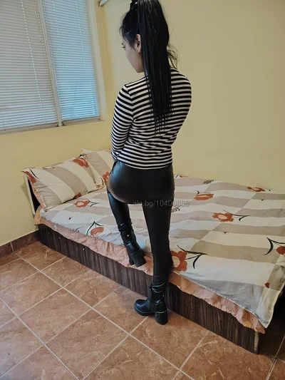 Компаньонка Русе - Нова страстна и мн - Робиня, Влизане в роля, Масаж - снимка 3