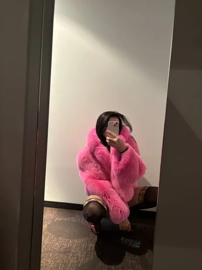 Компаньонка София - Класата, коята не се купува - тя се изживява!