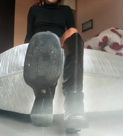 Компаньонка Несебър - Платена строга господарка търси - BDSM - снимка 1