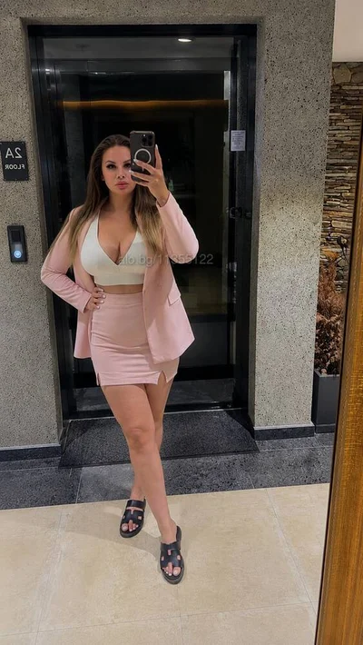 Компаньонка Златни пясъци - 🥂✨ A Touch of Luxury &amp; Pure Elegance 💎30мин 100€🌹💸🪎