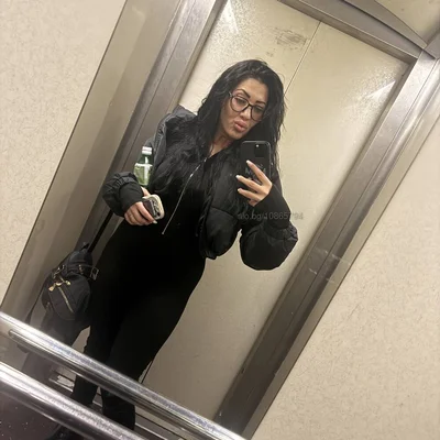 Компаньонка София - приемам плащания и с револют