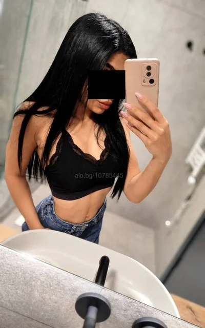 Компаньонка София - 🔞Lora🔞 Class Brunette Разполагам - Класически секс, Орален секс, Френска с презерватив - снимка 1