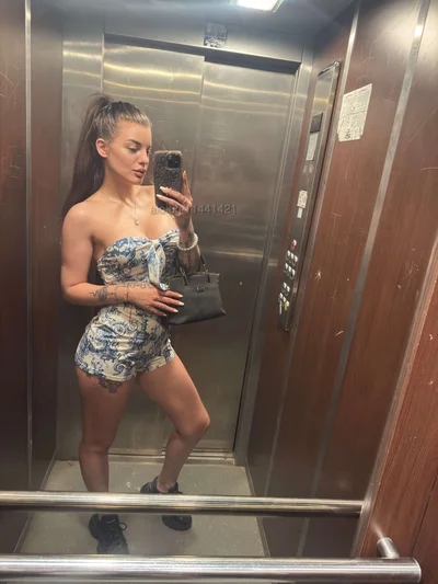 Компаньонка Варна - Luxury VIP Escort
