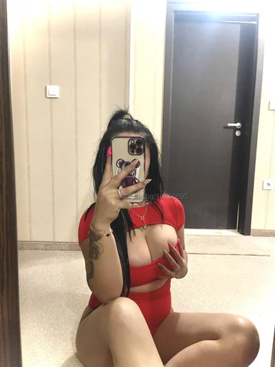 Компаньонка Бургас - Тук съм точно за - Френска с презерватив, Френска без презерватив, Дълбоко гърло - снимка 4