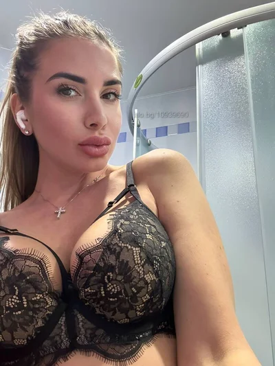 Компаньонка София - Olga GFE info WHAT’S APP