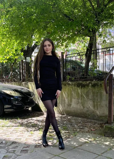 Компаньонка Варна - Zlata GFE info WHAT’S APP