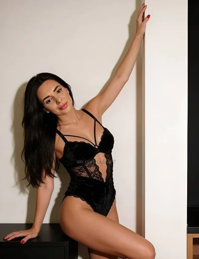 Компаньонка София - Sara in Sofia - Пенис колан, Стриптийз, Масаж - снимка 4