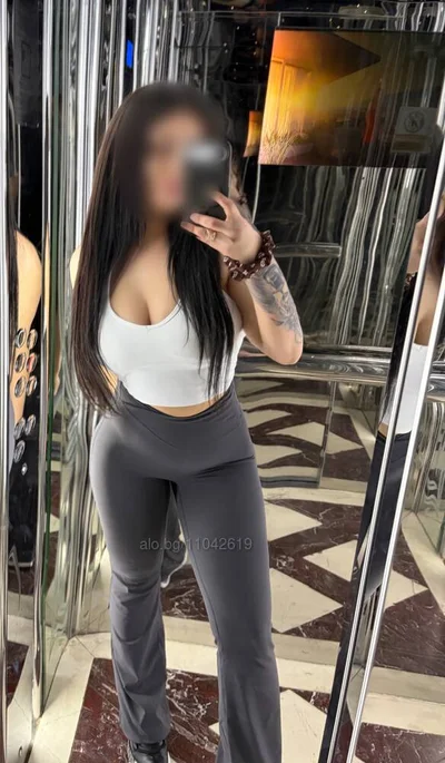 Компаньонка Варна - Здравей те Господа казвам се Деси нова съм във Варна ако желаете елате да се позабавляваме😙