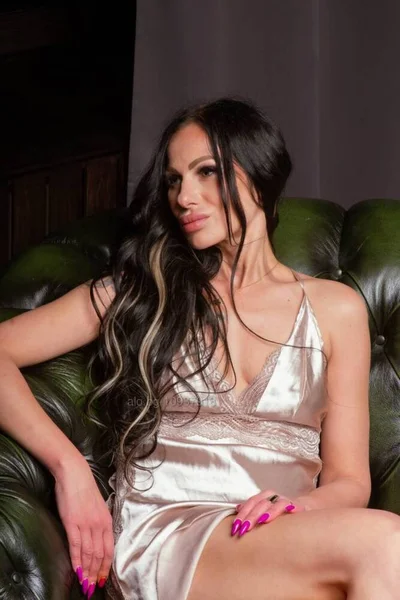 Компаньонка София - 🧿 M A R T I N A 🧿🪝WhatsApp me