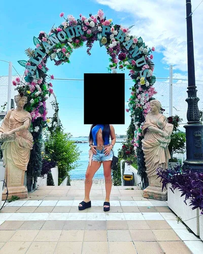 Компаньонка Св. Св. Константин и Елена - Запознаства ескорт