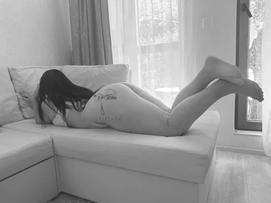 Компаньонка Слънчев бряг - Bruttal Escort Girl - Орален секс, Френска с презерватив, Френска без презерватив - снимка 2