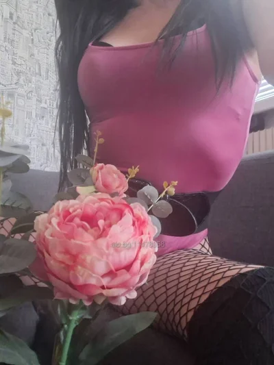 Компаньонка Варна - Vip-Escort - Строга господарка, Влизане в роля, Масаж - снимка 3
