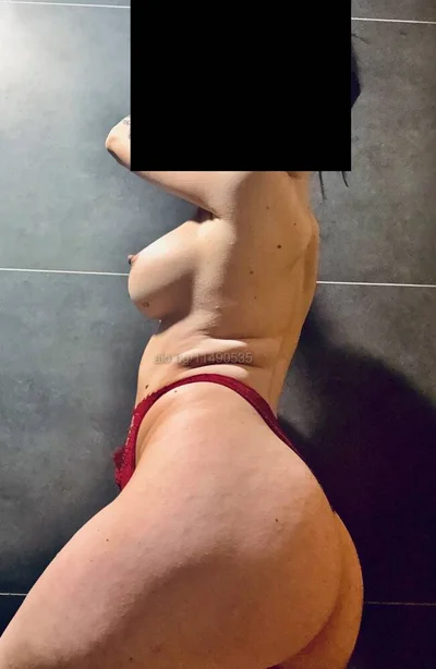 Компаньонка Варна - Escort Girl - Френска без презерватив, Дълбоко гърло, Строга господарка - снимка 2
