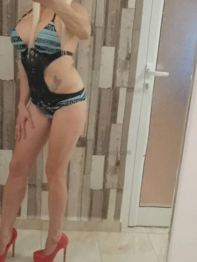 Компаньонка Слънчев бряг - VIP BLONDI kylie - Строга господарка, Влизане в роля, Масаж - снимка 4