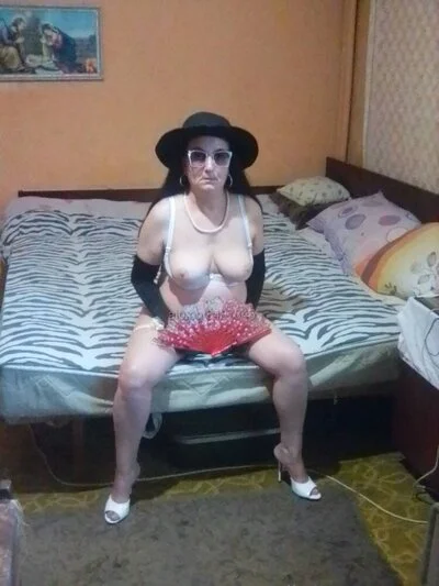 Компаньонка Пловдив - Маги, с терен. Стандартни - Класически секс, Орален секс, BDSM - снимка 1