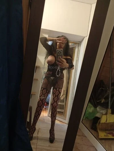 Компаньонка София - Развратна, елегантна и добре - Орален секс, BDSM, Френска с презерватив - снимка 2