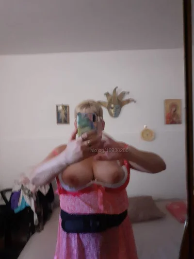 Компаньонка Бургас - Бърз секс 15 евро