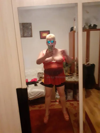 Компаньонка Бургас - Бърз секс 15 евро