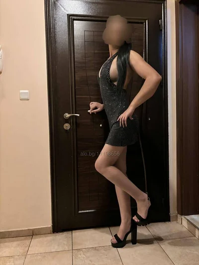 Компаньонка Бургас - Масаж тяло в тяло - BDSM, GFE, Дълбоко гърло - снимка 2