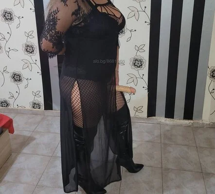 Компаньонка Шумен - STRAP-ON