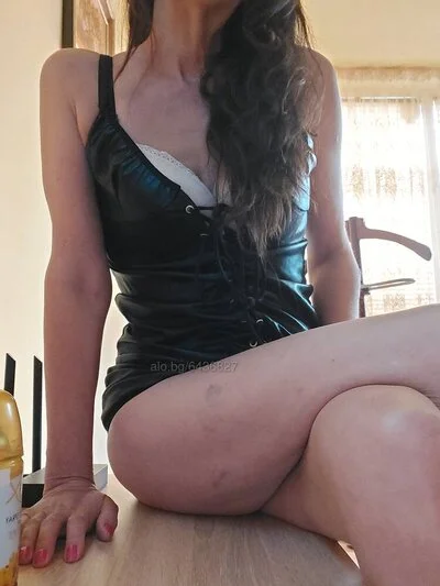 Компаньонка София - Секси дама- 30м. -35€ - Играчки, Пенис колан, Строга господарка - снимка 6