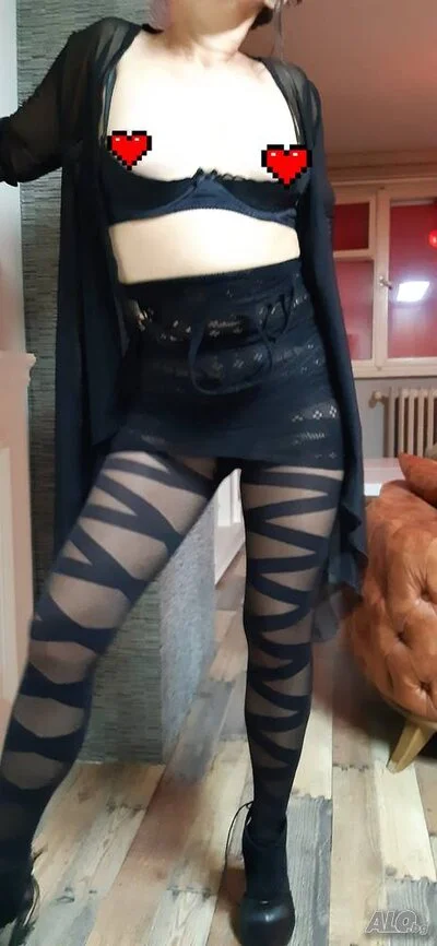 Компаньонка София - Секси минионче - Орален секс, Френска с презерватив, Френска без презерватив - снимка 5