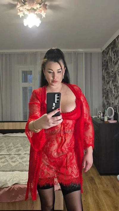 Компаньонка Бургас - Aleksa за няколко години - Орален секс, GFE, Френска с презерватив - снимка 2